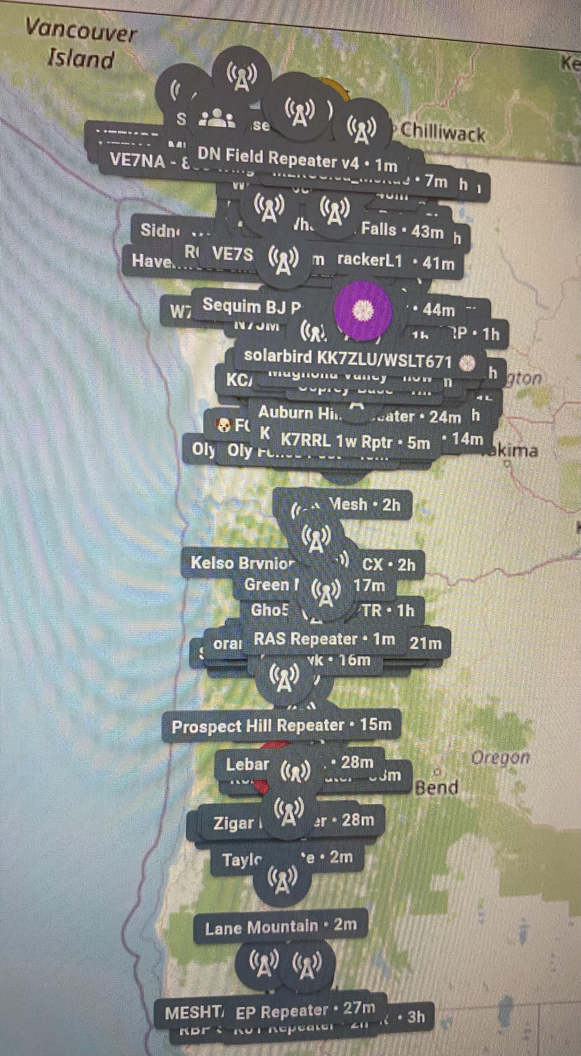 a map of meshcore relays from south-central british columbia to southern oregon with a purple dot north of seattle which is me